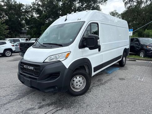 Used 2023 RAM ProMaster 2500 FWD image 2