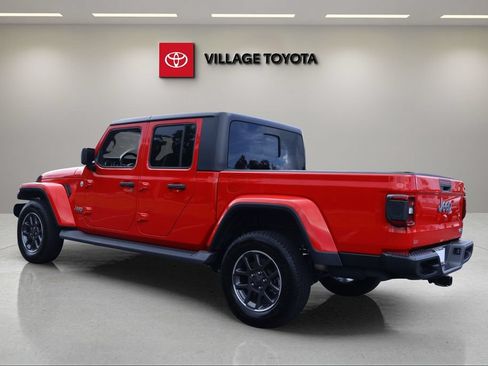 Used 2020 Jeep Gladiator Overland AWD/4WD image 3