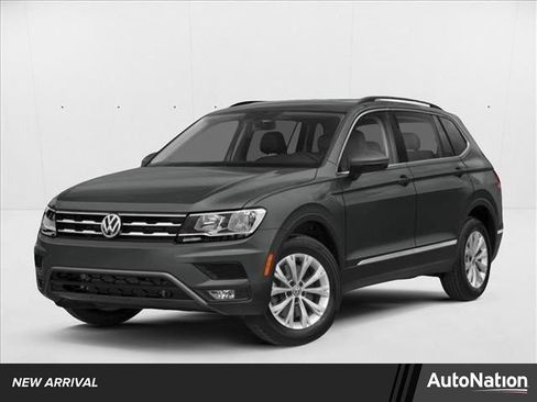 Used 2021 Volkswagen Tiguan SE w/ Panoramic Sunroof Package image 1