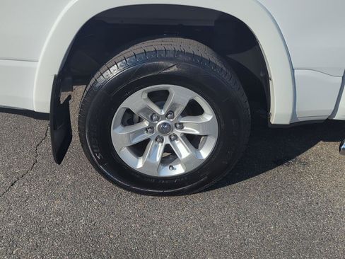 Used 2022 RAM 1500 Laramie image 9