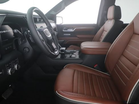 Used 2026 GMC Sierra 1500 Denali Ultimate AWD/4WD image 17