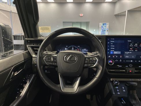 Used 2024 Lexus GX 550 image 20