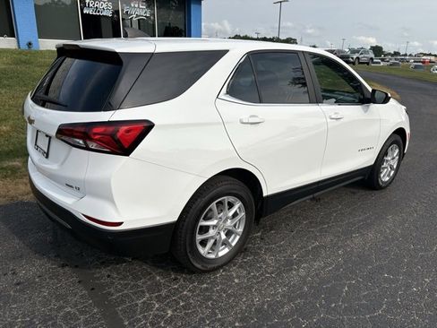 Used 2022 Chevrolet Equinox LT w/ Driver Convenience Package image 8