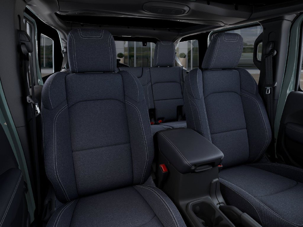 New 2026 Jeep Wrangler Unlimited Sahara w/ Rockslide Package AWD/4WD image 16