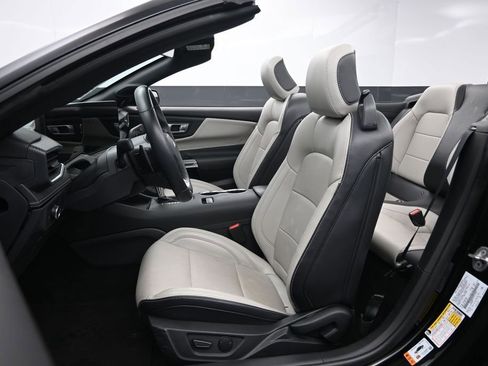 Used 2025 Ford Mustang GT Premium RWD image 22