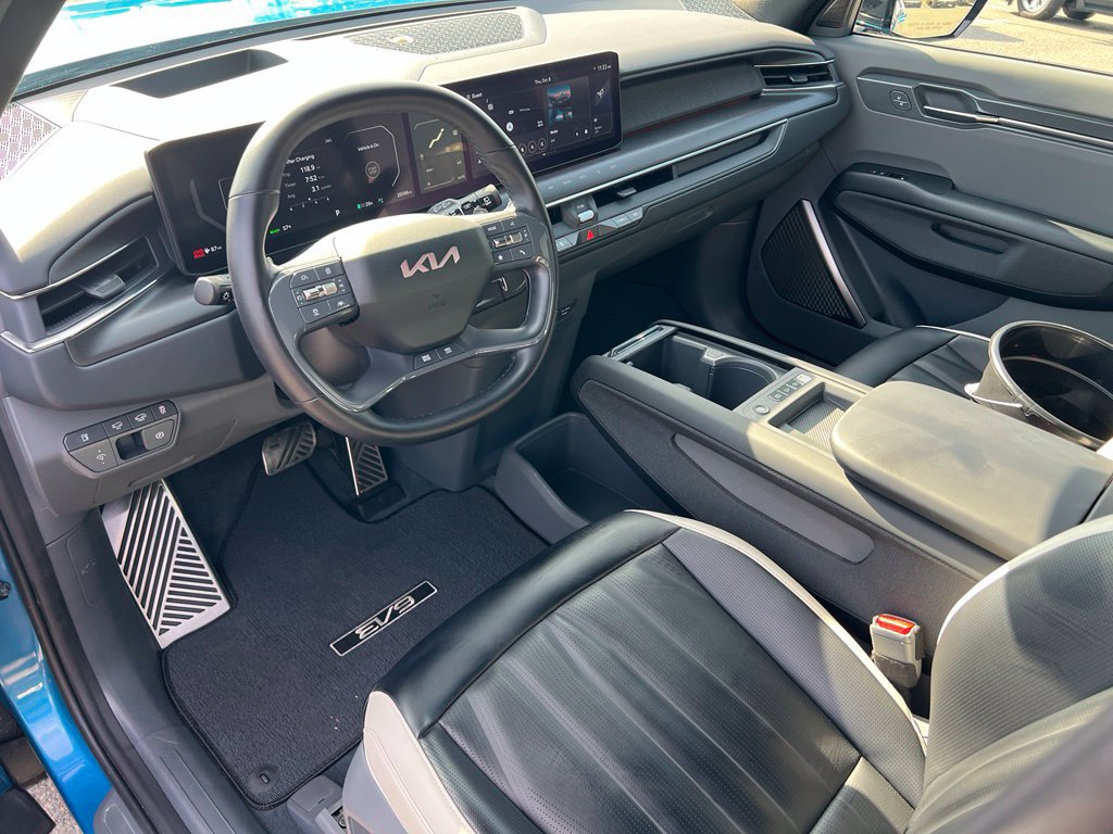 Certified 2024 Kia EV9 GT-Line AWD/4WD image 12