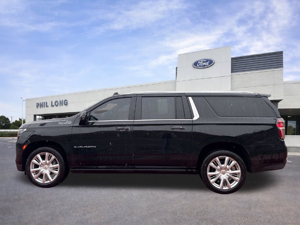 Used 2021 Chevrolet Suburban High Country w/ Premium Package 2 AWD/4WD image 4