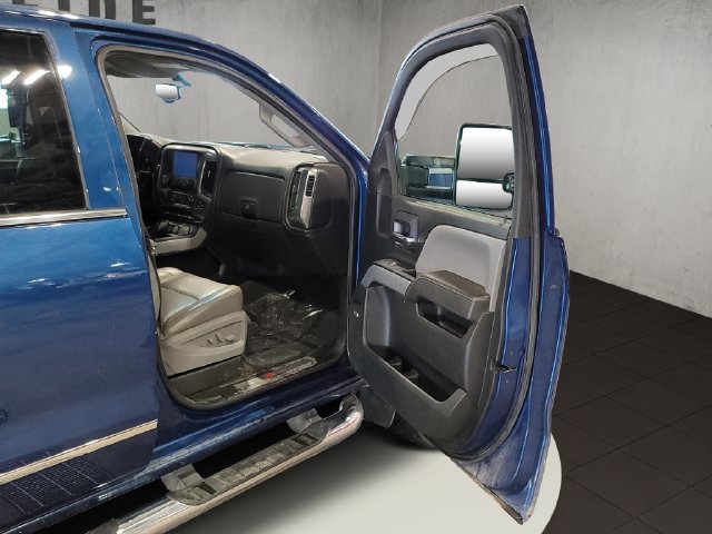 Used 2015 Chevrolet Silverado 2500 LTZ w/ LTZ Plus Package AWD/4WD image 37