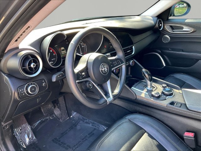 Used 2019 Alfa Romeo Giulia Ti AWD/4WD image 18