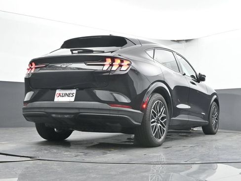 Used 2025 Ford Mustang Mach-E Premium AWD/4WD image 36
