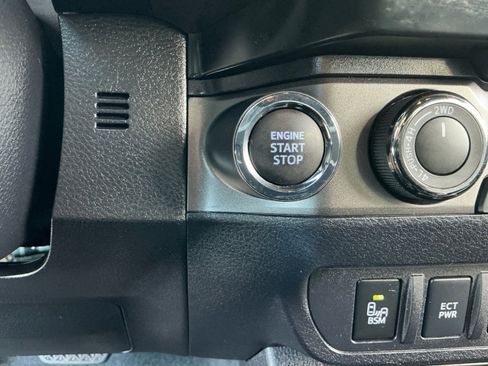 Used 2023 Toyota Tacoma TRD Off-Road image 30