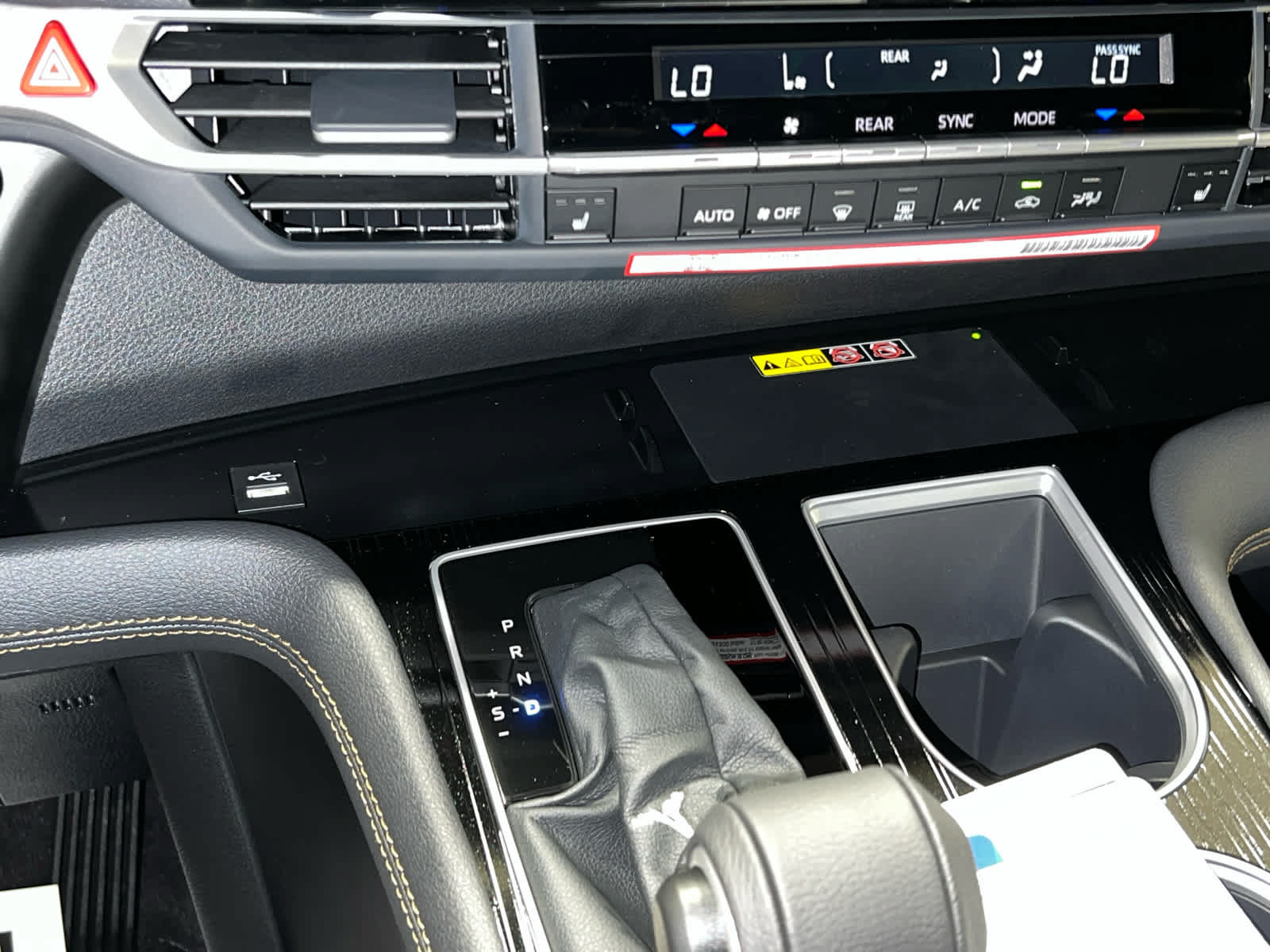 New 2026 Toyota Sienna XLE Woodland Edition AWD/4WD image 24