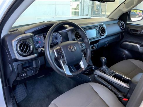 Used 2019 Toyota Tacoma SR5 image 18