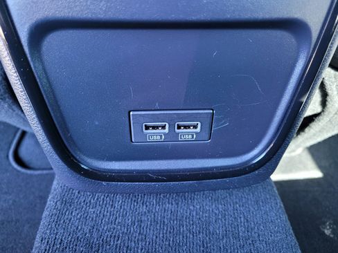 Used 2021 Dodge Charger SXT w/ Driver Convenience Group image 16