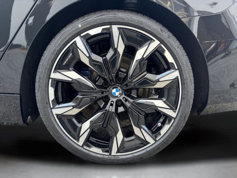 Used 2026 BMW i5 eDrive40 w/ M Sport Package RWD image 32