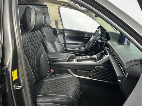 Used 2024 Genesis GV80 3.5T w/ Prestige Package image 31