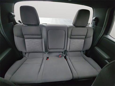 Used 2023 Nissan Frontier SV w/ Midnight Edition Package image 15