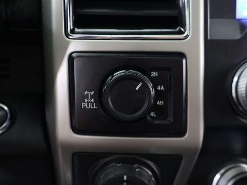 Used 2020 Ford F150 Lariat w/ Equipment Group 502A Luxury AWD/4WD image 42