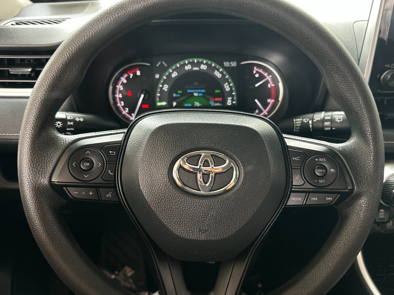 Used 2025 Toyota RAV4 XLE AWD/4WD image 21