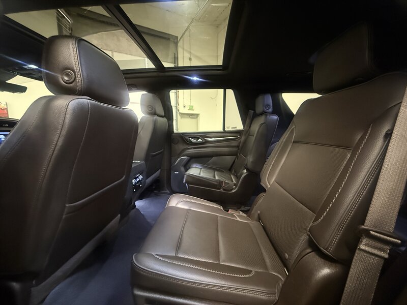 Used 2021 GMC Yukon Denali w/ Denali Premium Package AWD/4WD image 34
