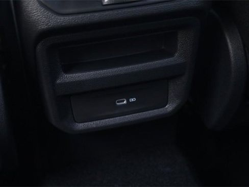 New 2025 Volkswagen Taos SE image 23