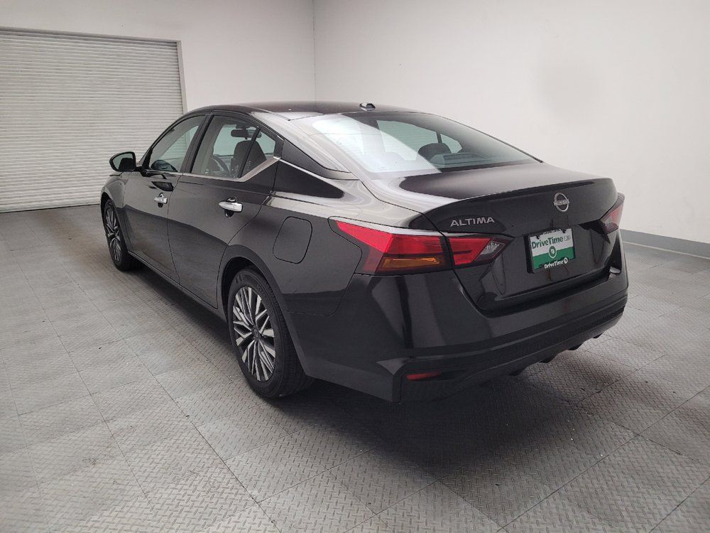 Used 2025 Nissan Altima 2.5 SV FWD image 5