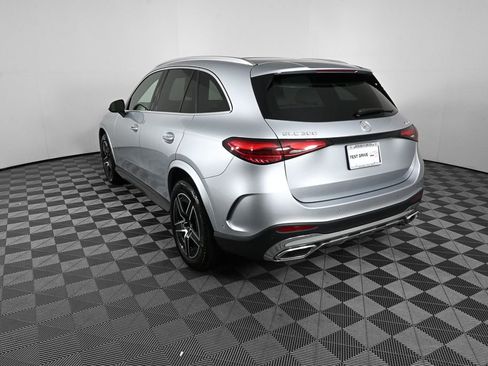Certified 2025 Mercedes-Benz GLC 300 4MATIC image 4