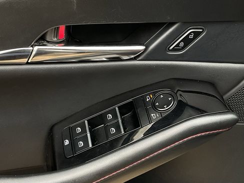 Used 2025 MAZDA CX-30 AWD 2.5 S w/ Preferred Package image 12