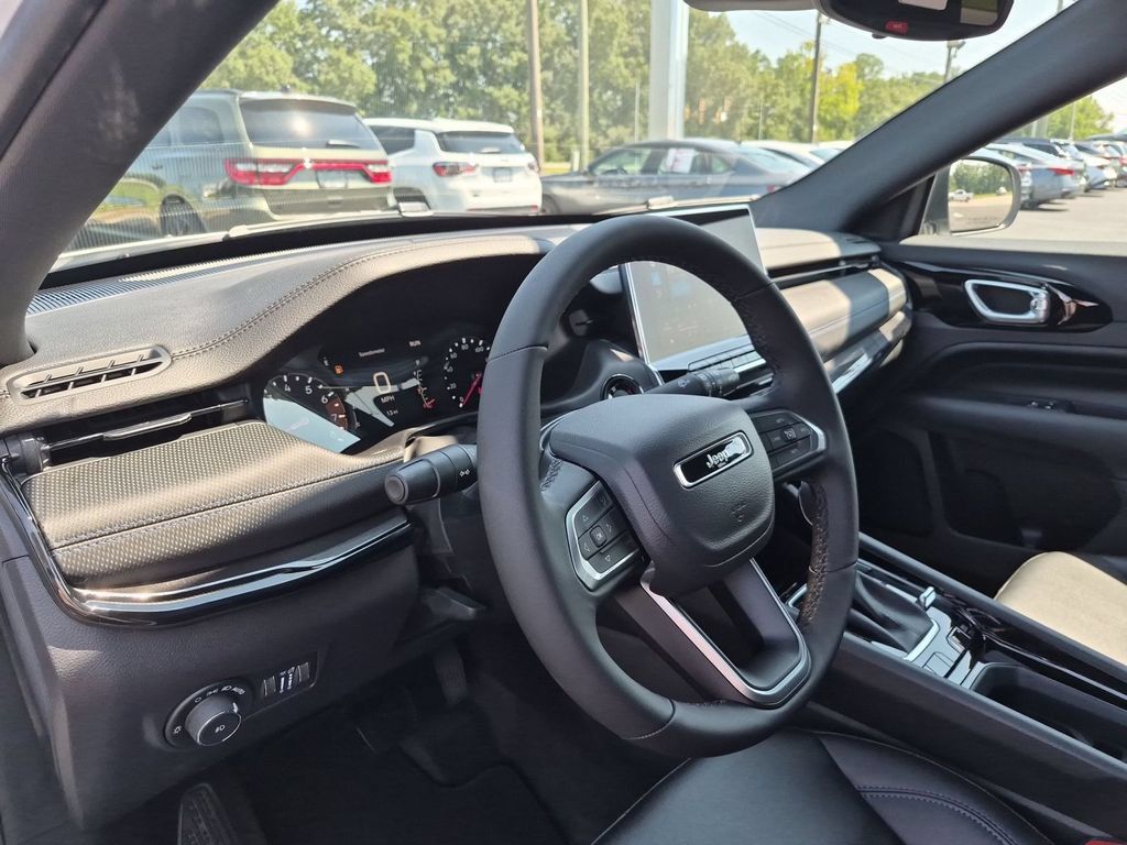 New 2026 Jeep Compass Latitude AWD/4WD image 16