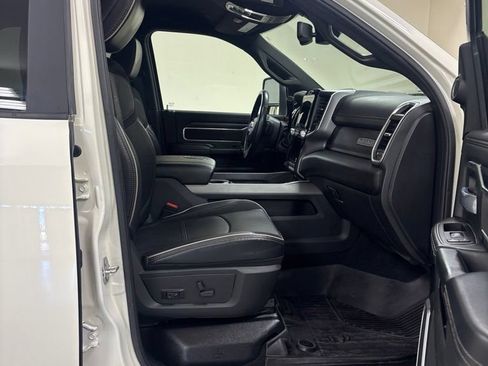 Used 2024 RAM 3500 Laramie w/ Sport Appearance Package AWD/4WD image 25