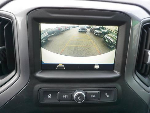 Used 2019 Chevrolet Silverado 1500 Custom Trail Boss w/ Custom Convenience Package image 18