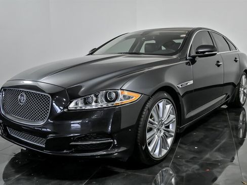 Used 2012 Jaguar XJ Supercharged RWD image 5