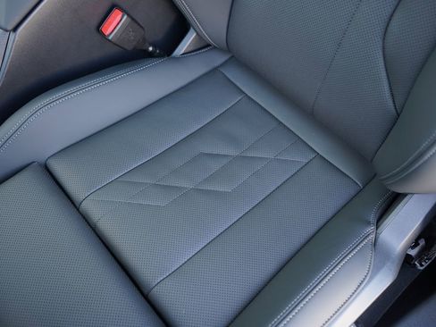 Used 2025 BMW X3 xDrive30i w/ Premium Package image 12