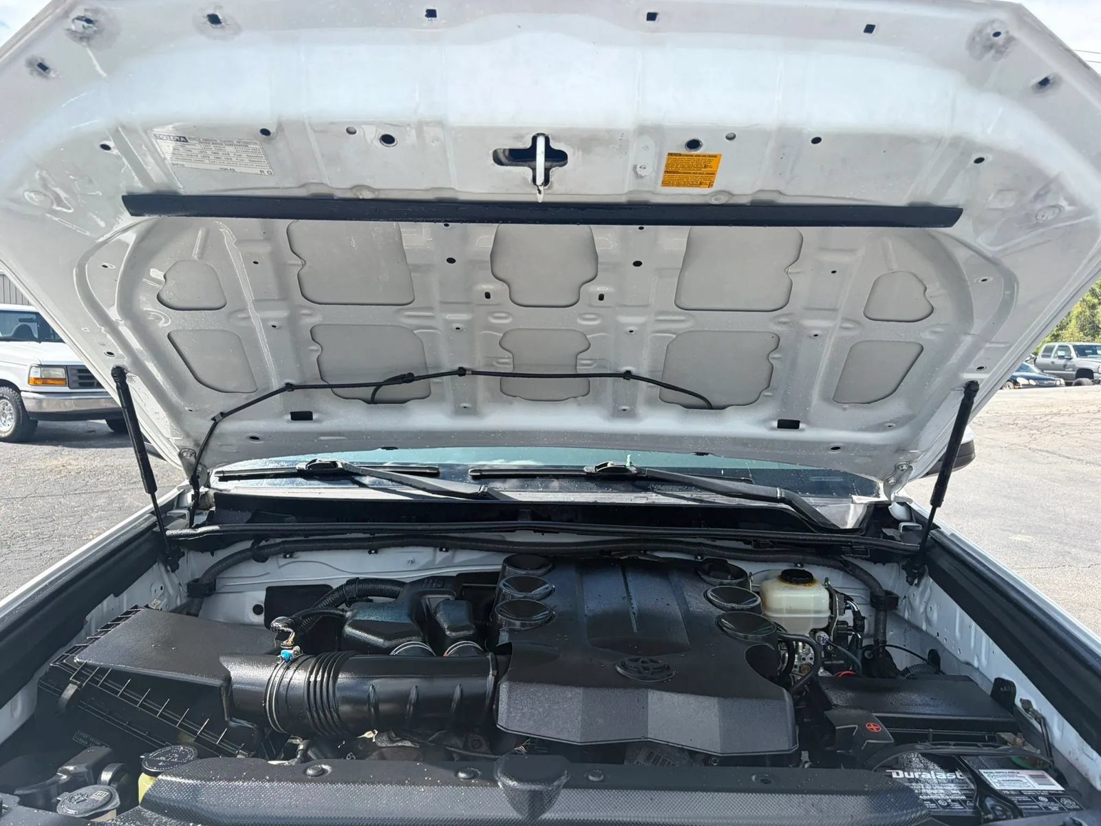 Used 2014 Toyota 4Runner SR5 AWD/4WD image 9