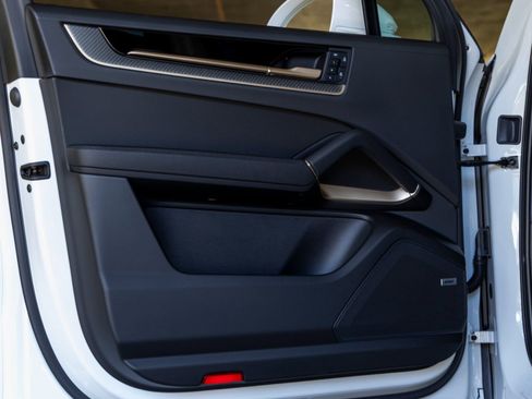 New 2025 Porsche Cayenne S image 22