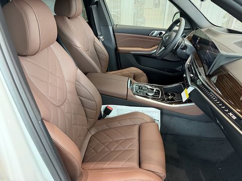 New 2026 BMW X5 xDrive50e w/ M Sport Package AWD/4WD image 14
