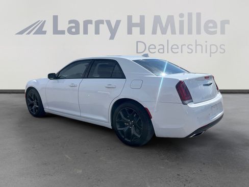 Used 2023 Chrysler 300 S RWD image 3