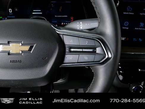 Used 2025 Chevrolet Tahoe High Country RWD image 11