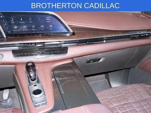 Used 2024 Cadillac Escalade Sport Platinum w/ Heavy-Duty Trailer Package AWD/4WD image 25