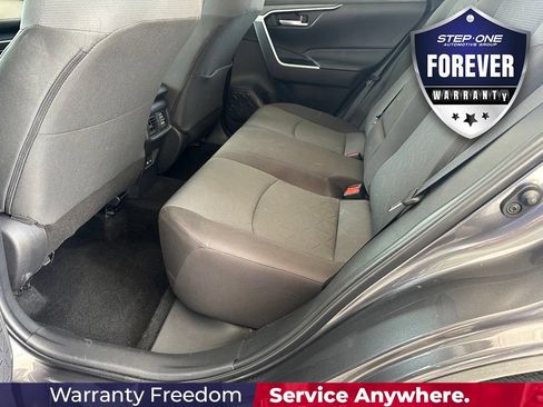 Used 2025 Toyota RAV4 XLE FWD image 30