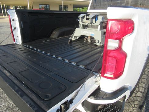 Used 2023 Chevrolet Silverado 2500 LTZ w/ LTZ Plus Package AWD/4WD image 10