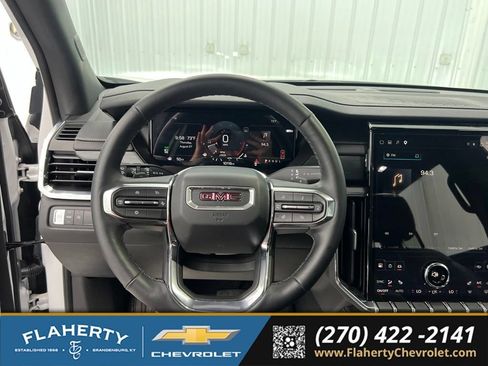 Used 2025 GMC Acadia Elevation w/ Elevation Premium Package FWD image 28