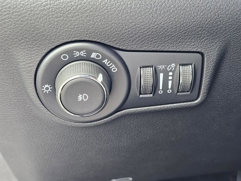 New 2026 Jeep Compass Latitude image 18