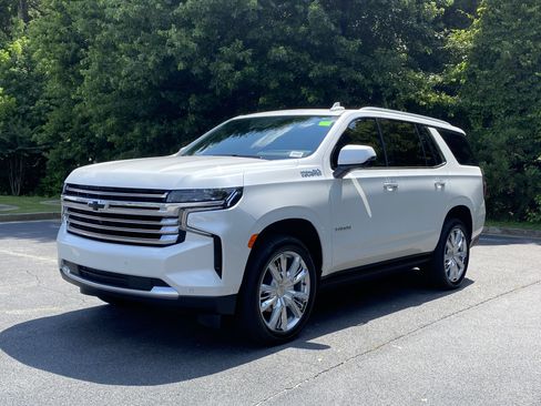 Used 2024 Chevrolet Tahoe High Country AWD/4WD image 5