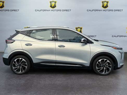 Used 2023 Chevrolet Bolt EUV Premier w/ Sun & Sound Package image 6