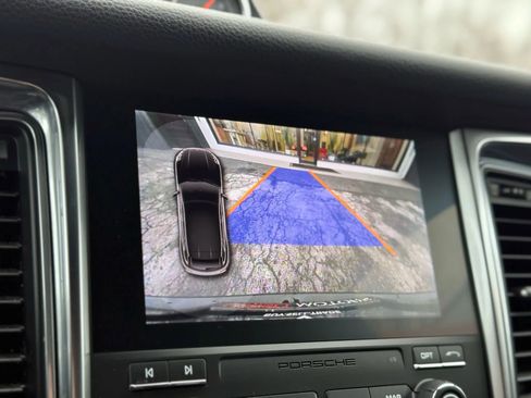 Used 2018 Porsche Macan Sport Edition image 12