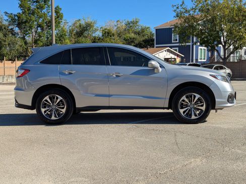 Used 2018 Acura RDX FWD w/ Advance Package image 3