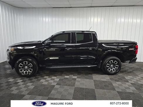 Used 2023 Chevrolet Colorado Z71 w/ Z71 Convenience Package 2 AWD/4WD image 6