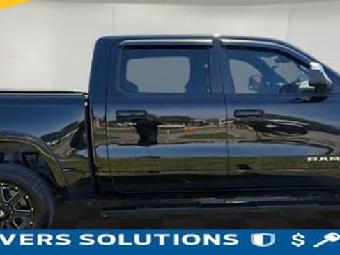 Used 2021 RAM 1500 Laramie AWD/4WD image 4