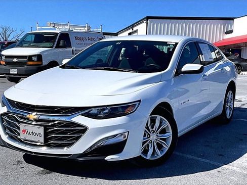 Used 2024 Chevrolet Malibu LT image 2